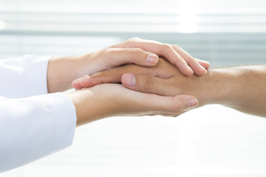 Corps médical - patients, un meilleur dialogue Main dans la main